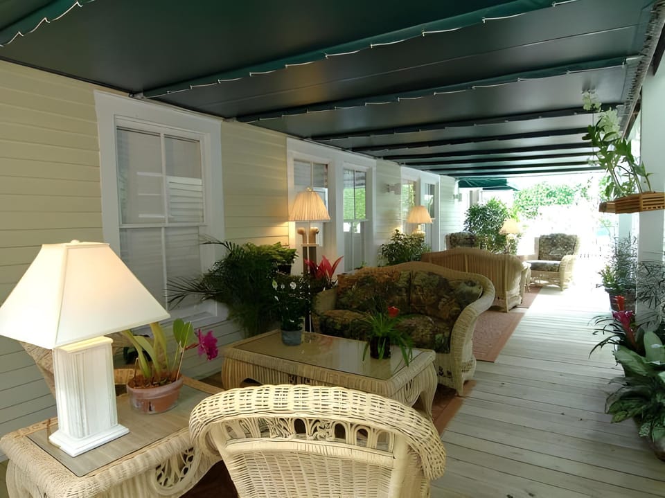 Heron House Court - Adult Only Hotel in Key West