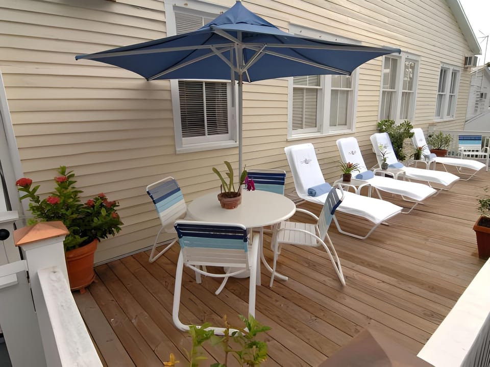 Heron House Court - Adult Only Hotel in Key West
