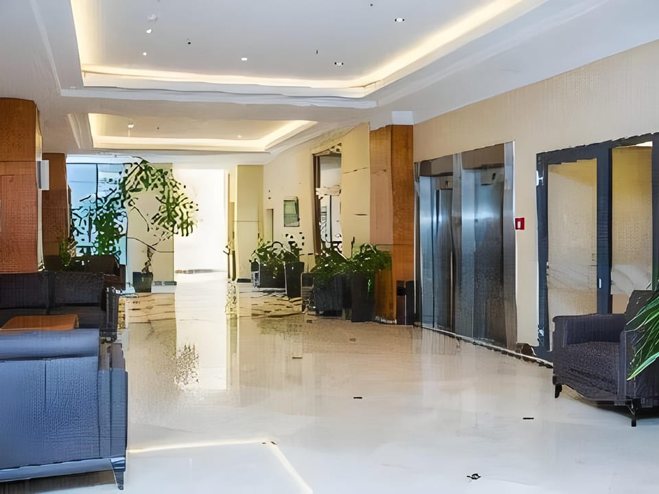 Vilnius Park Plaza Hotel, Restaurant & Terrace, Panorama Bar, Conference & Banquet Center Hotel in Vilnius