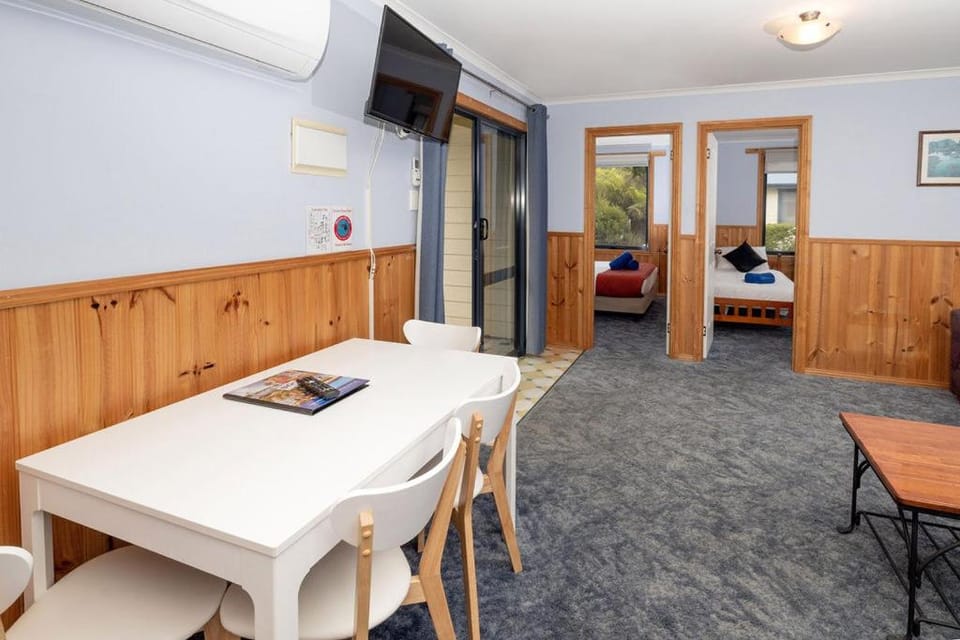 BIG4 Strahan Holiday Retreat Hotel in Strahan