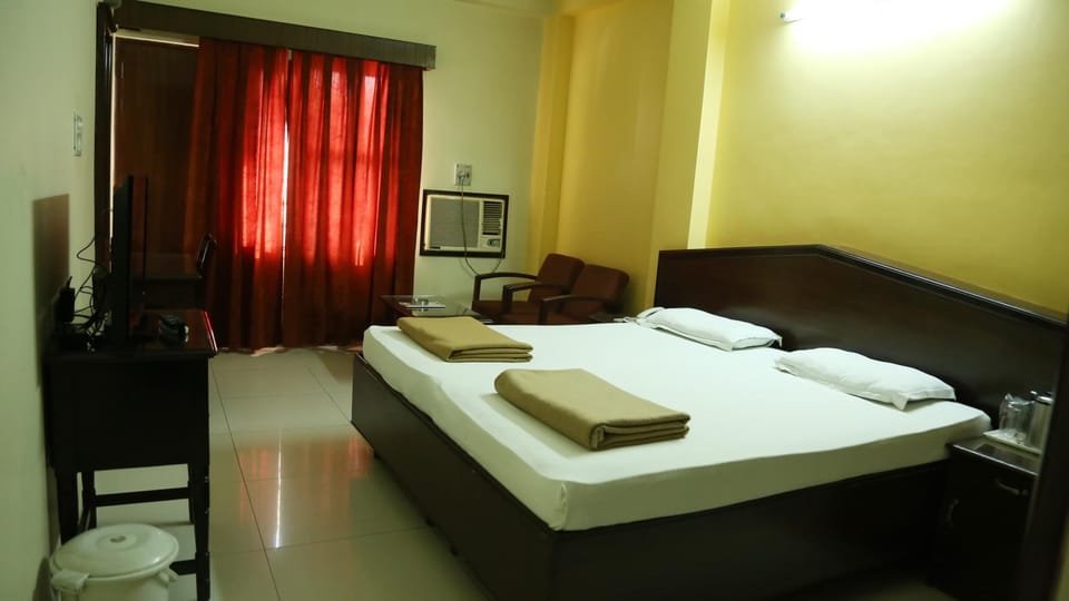 Avadh Hotel & Banquets Hotel in Uttar Pradesh