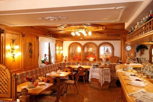 Hotel Al Sonnenhof Hotel in San Vigilio di Marebbe