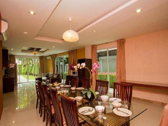 Tamnak Villa Hotel in Pattaya City