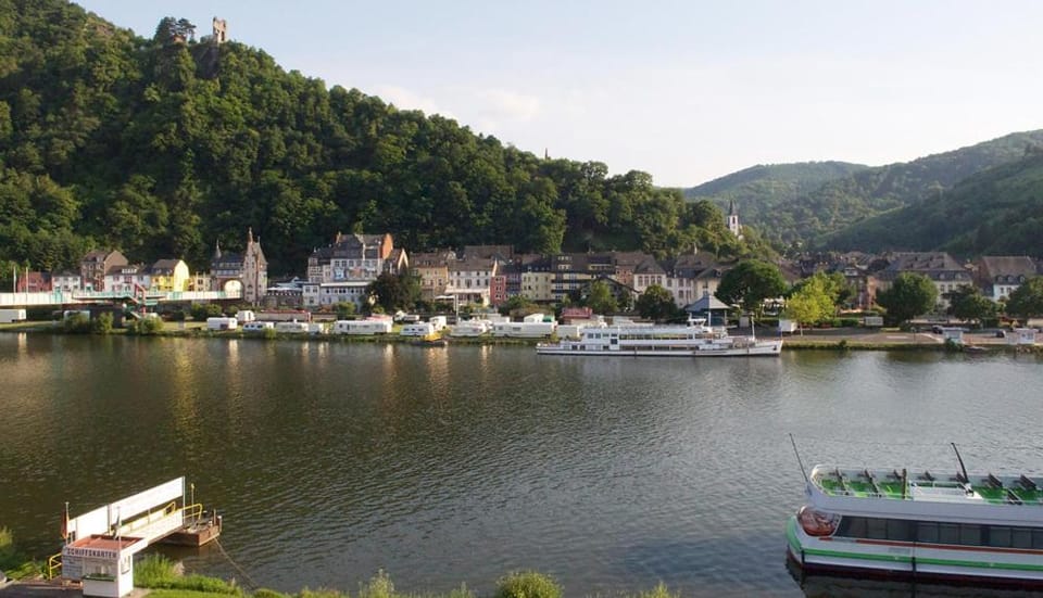 Hotel Vier Lowen Hotel in Graach an der Mosel