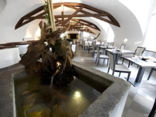 Jet Hotel Hotel in Piedmont