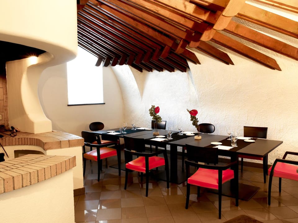 Jet Hotel Hotel in Piedmont