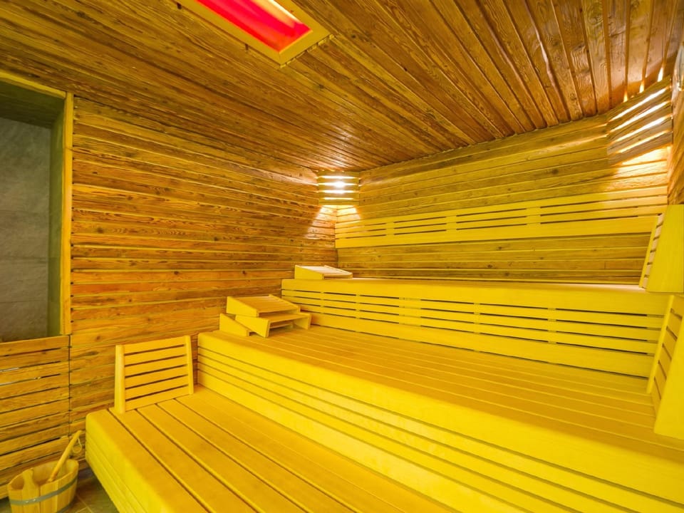 Logis Gourmet & Relax Wellness Hotel De La Sure Hotel in Luxembourg