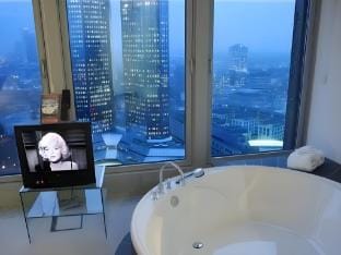 Innside Frankfurt Eurotheum Hotel in Frankfurt