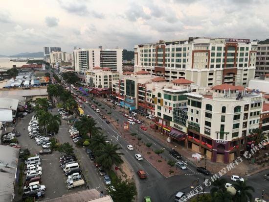 Ideal Holiday Apartment Marina Court Hotel in Kota Kinabalu