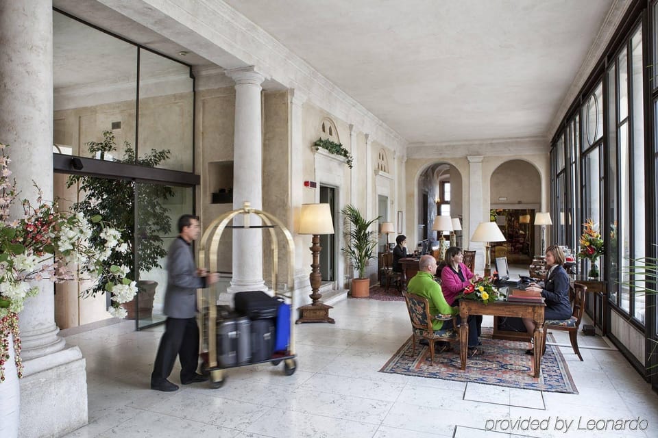 QC Grand Hotel Villa Arzaga Garda Spa & Golf Hotel in Province of Brescia