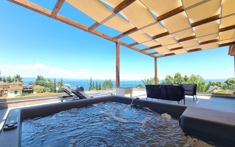 Hot tub