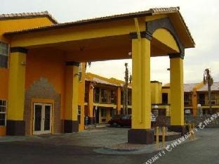 Desert Inn Hotel in El Paso