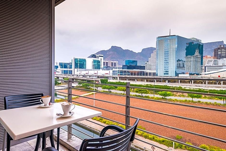 Aha Harbour Bridge Hotel & Suites Hotel in Cape Town
