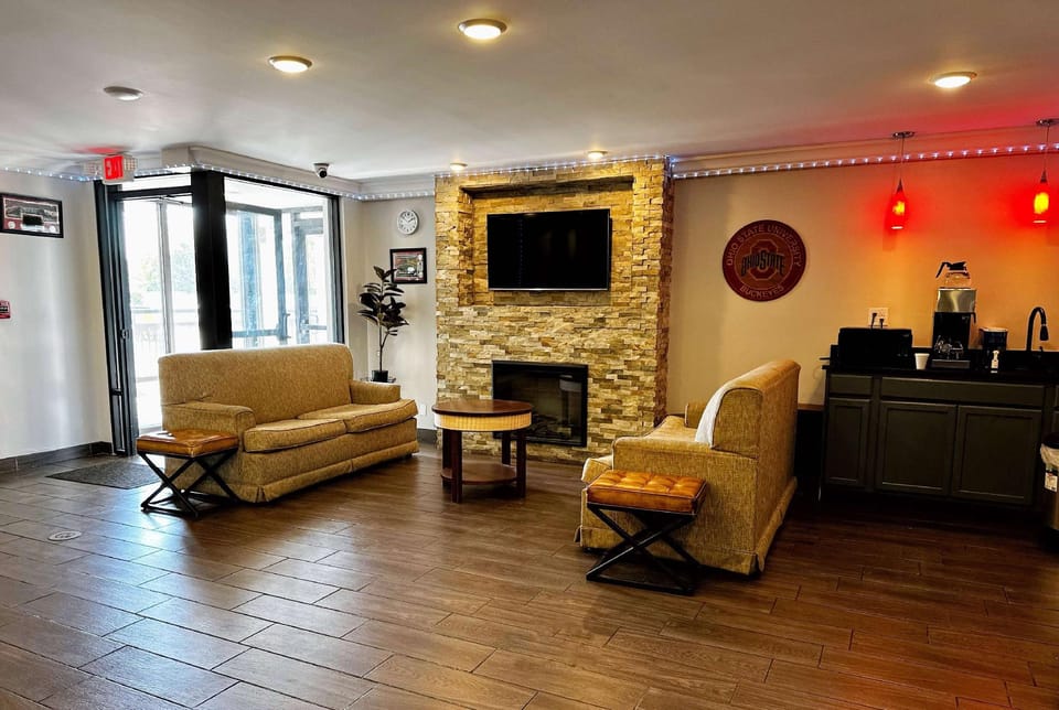 Baymont Inn and Suites by Wyndham Columbus / Near OSU Hotel in Ohio