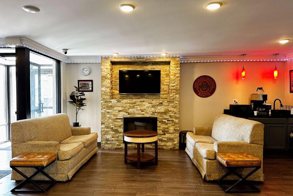 Baymont Inn and Suites by Wyndham Columbus / Near OSU Hotel in Ohio