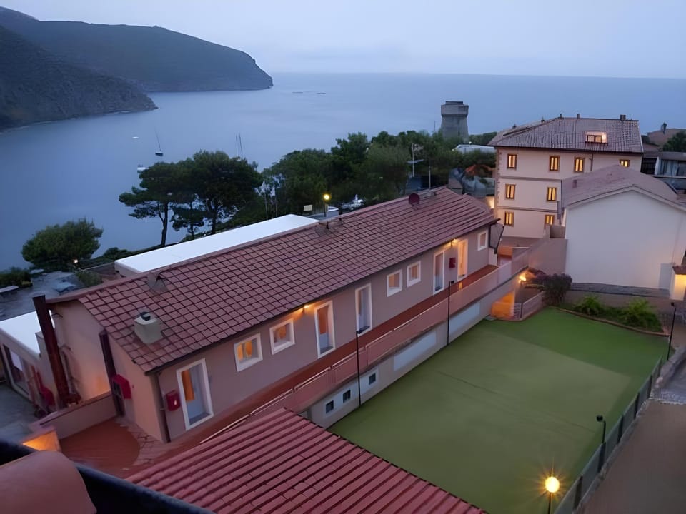 Resort La Mandola Resort in Tuscany