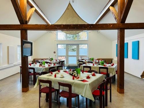 Haus Rosenbaum Gruppenhaus- Begegnungsstatte - Pension Hotel in Thuringia, Germany