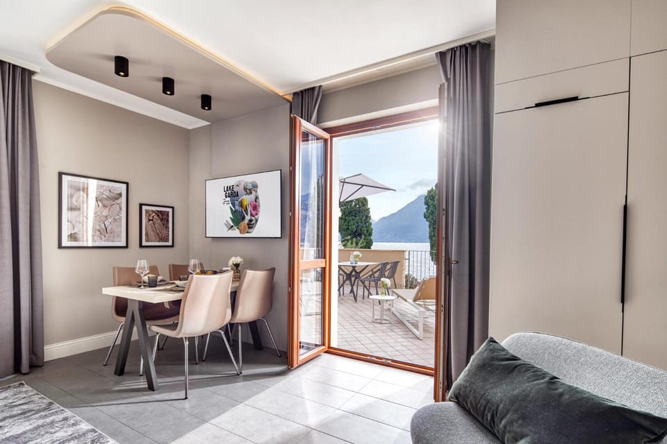 June Stay Lake Garda Hotel in Brenzone sul Garda