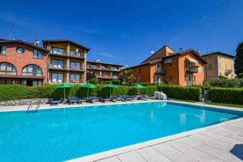 Residence Corte Ferrari -Ciao Vacanze- Hotel in Lake Garda
