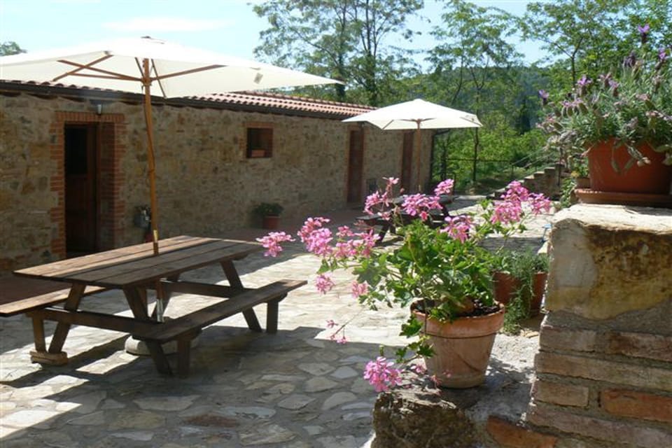 Apartment immersed in the green of the Maremma Hotel in Tuscany
