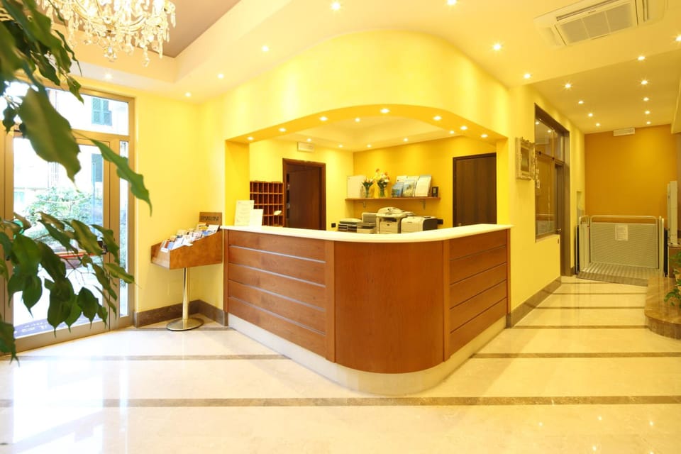 Residence Hotel Kriss Hotel in Deiva Marina