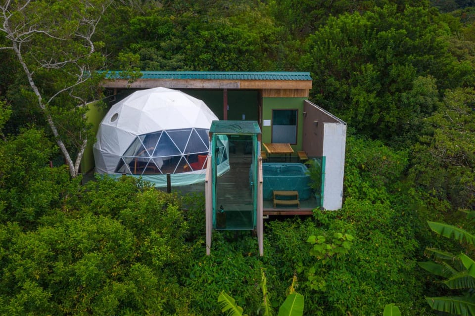 Chira Glamping Resort Monteverde Hotel in Monteverde