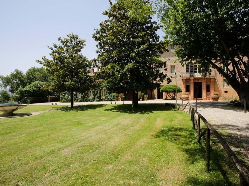 San Lorenzo a Linari Resort Apartment hotel in Tuscany