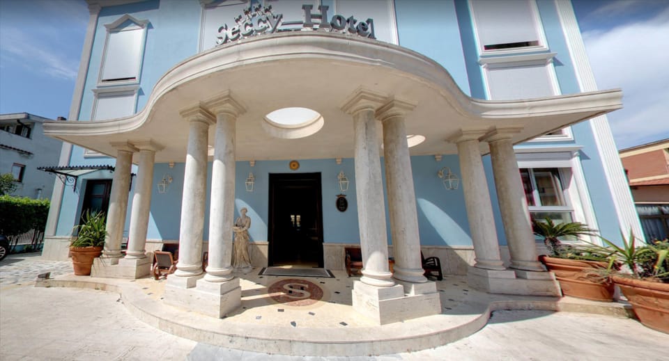 Seccy Hotel Boutique Art & Museum Hotel in Fiumicino