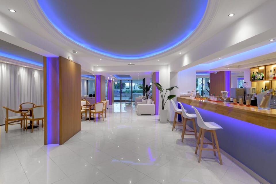 Bar/lounge