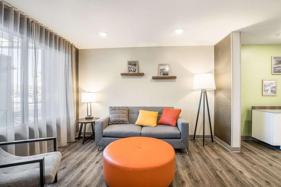 WoodSpring Suites Colton Hotel in Colton