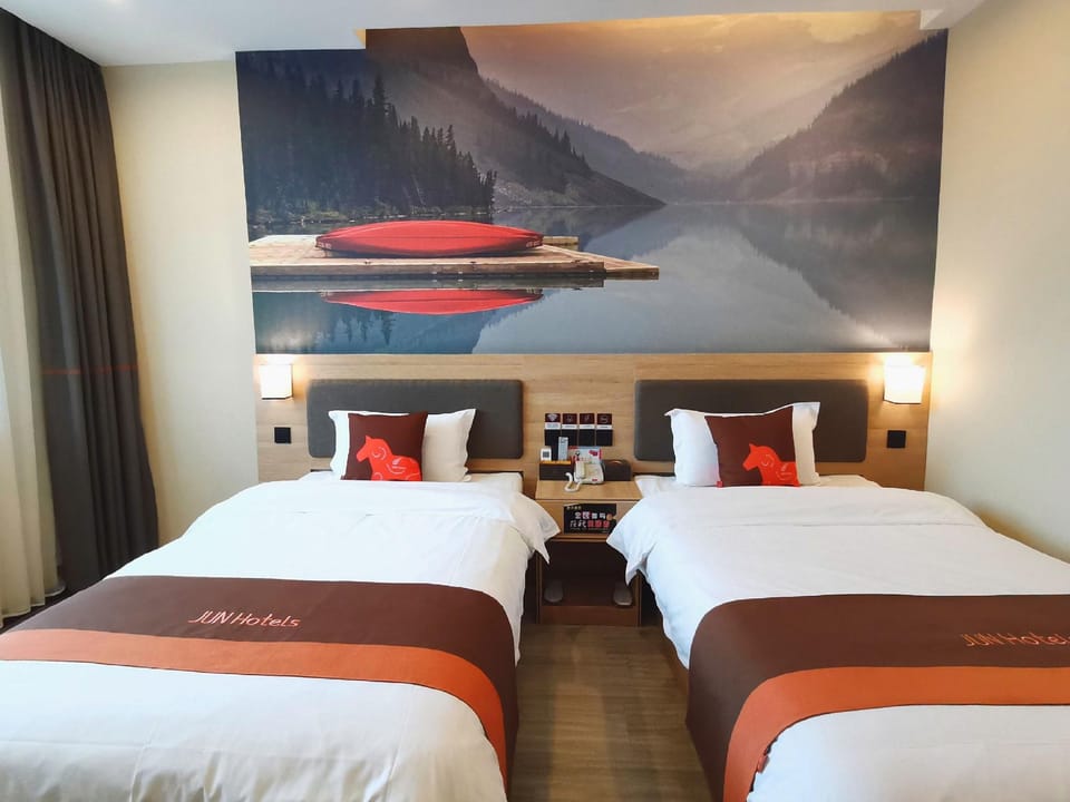 JUN Hotels Zhejiang Tongxiang Zhenxing West Road Store Hotel in Zhejiang