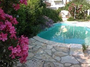 Apartment in villa, private pool, big garden, close to sea and Old Zadar town Hotel in Zadar