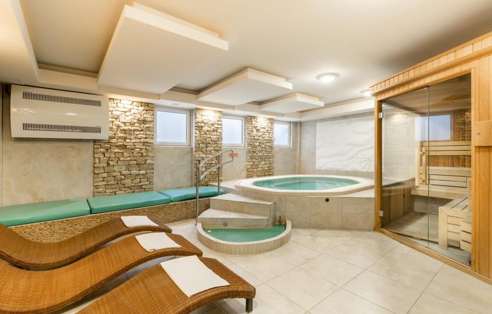 Hot tub