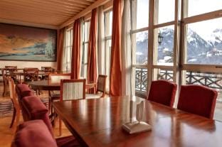 Luxury Apartment, Panoramic Mountain Views, 5 Spa Facilities - 3 Bedroom Hotel in Fribourg, Switzerland