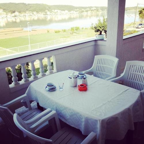Modern apartment with seaview Hotel in Supetarska Draga