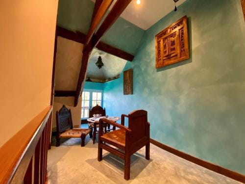 LE CHALET SUISSE - Chambre aux fleurs Hotel in Normandy