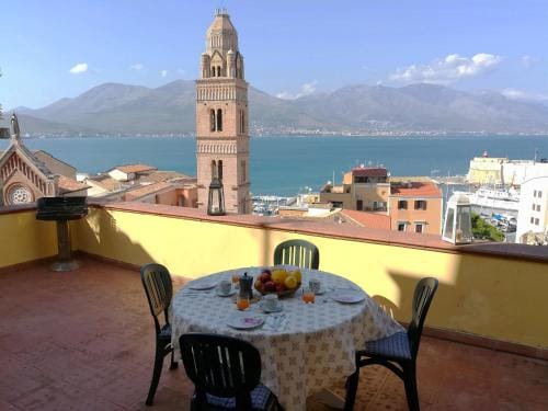 Appartment for 6 persons Hotel in Gaeta