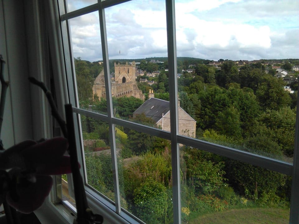 Meadhon Guest House Hotel in England