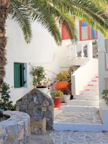 Sun Shine Senior Suite Full View Hotel in Piskopiano