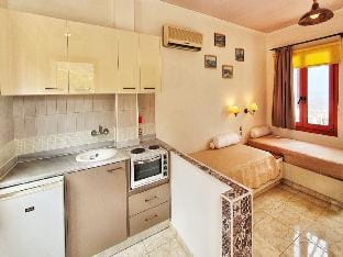Apartments Offer All Modern Comforts Hotel in Piskopiano