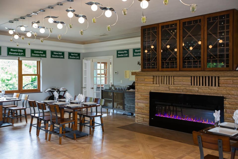 SKYLARANNA Resort & SPA Hotel in Fletcher