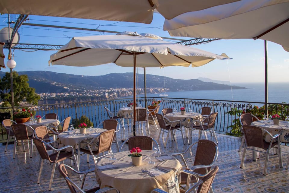 Baia Serena Apartment hotel in Campania