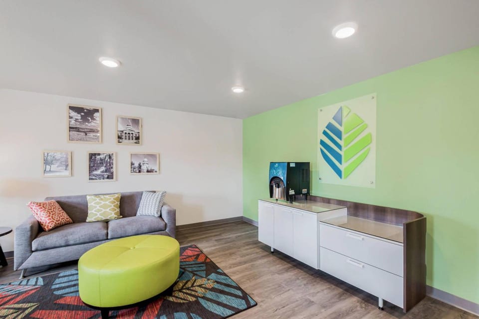 WoodSpring Suites Chicago Addison Hotel in Illinois
