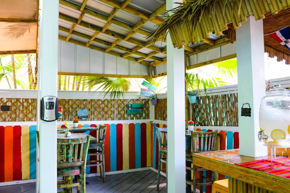 Caribbean House Hotel in Key West