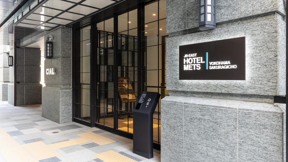 JR East Hotel Mets Premier Yokohama Sakuragicho Hotel in Yokohama