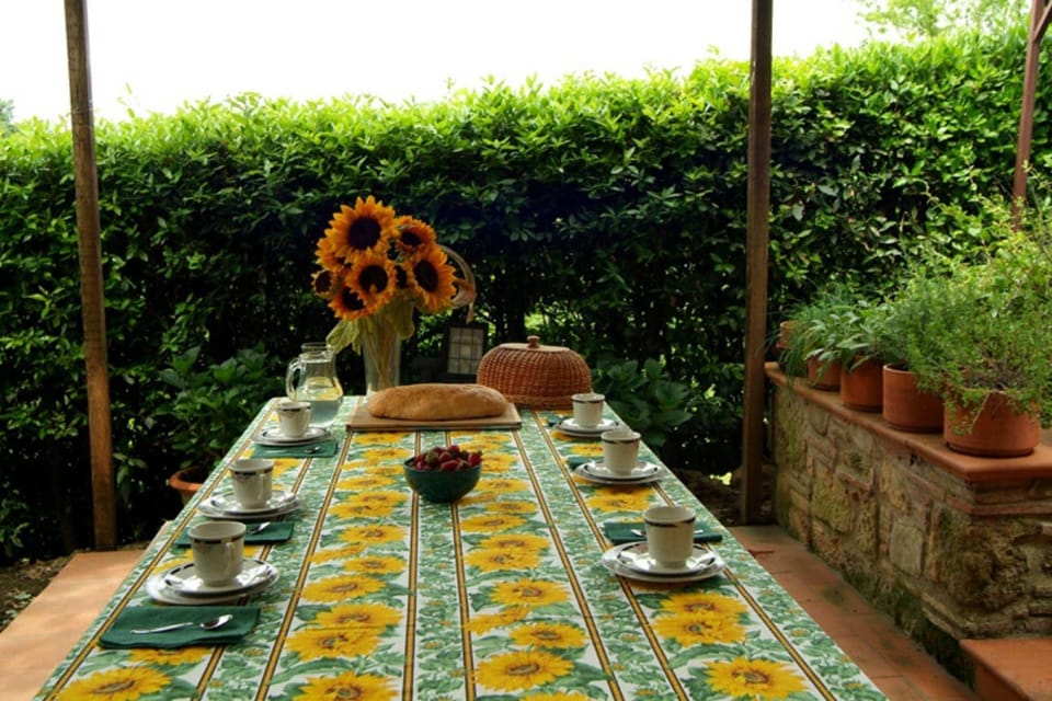 Panoramic Farmvilla In Tuscany Resort in Umbria