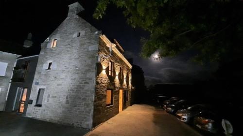 La Petite Valise Hotel in Ploudalmézeau