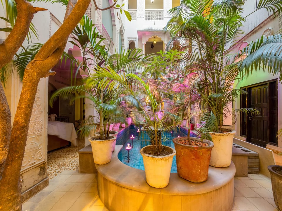 Jyoti Mahal A Heritage Luxury Hotel - Close to Connaught Place Hotel in New Delhi