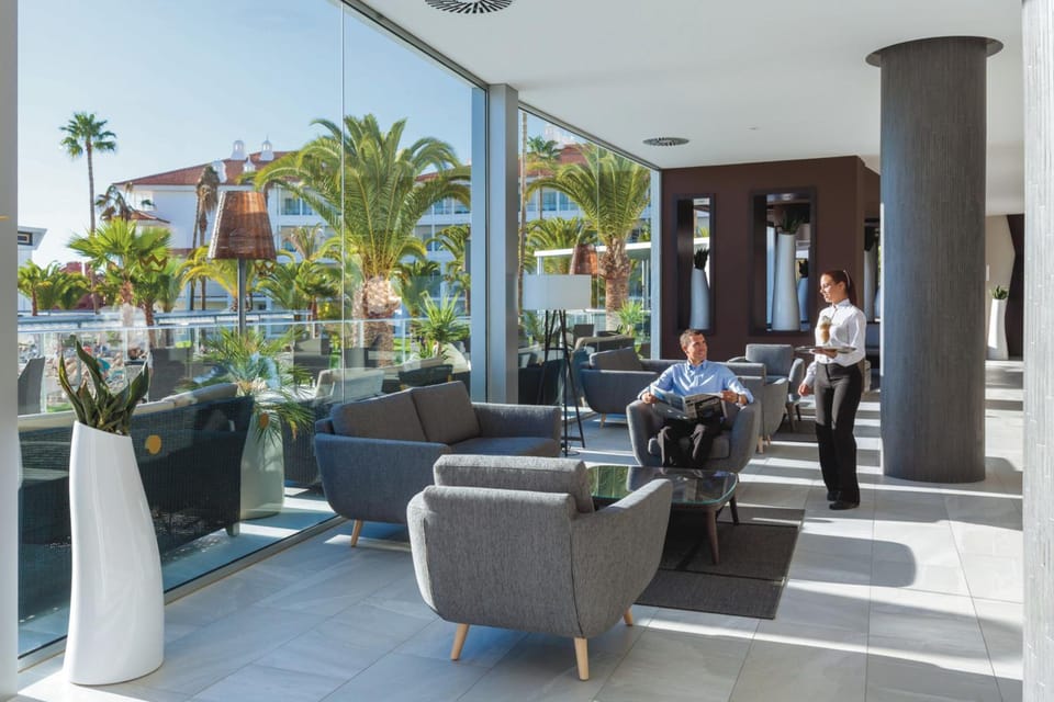 Bar/lounge