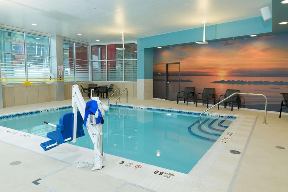 Hampton Inn & Suites Erie/Bayfront Hotel in Erie